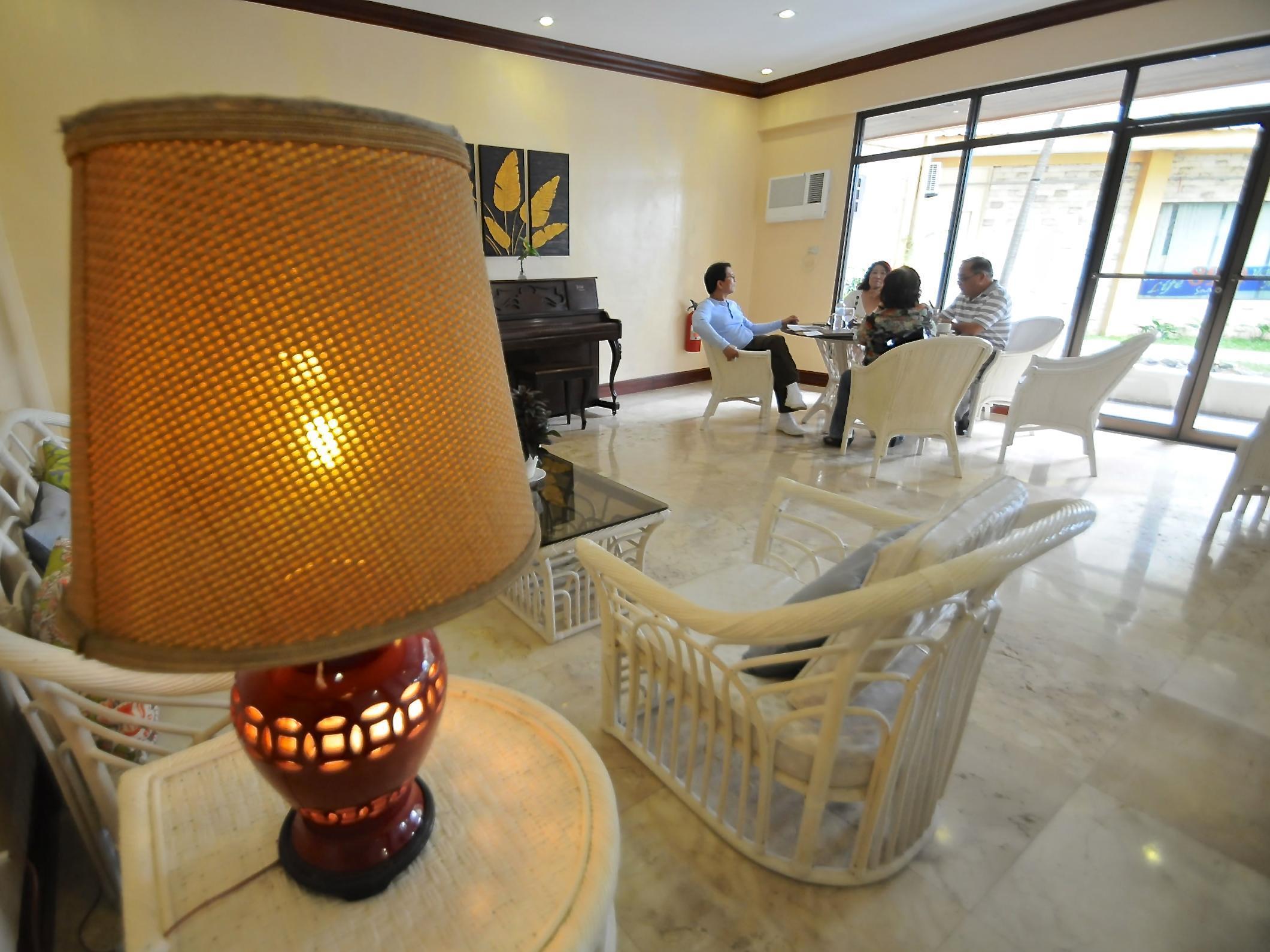 Vacation Hotel Себу Экстерьер фото